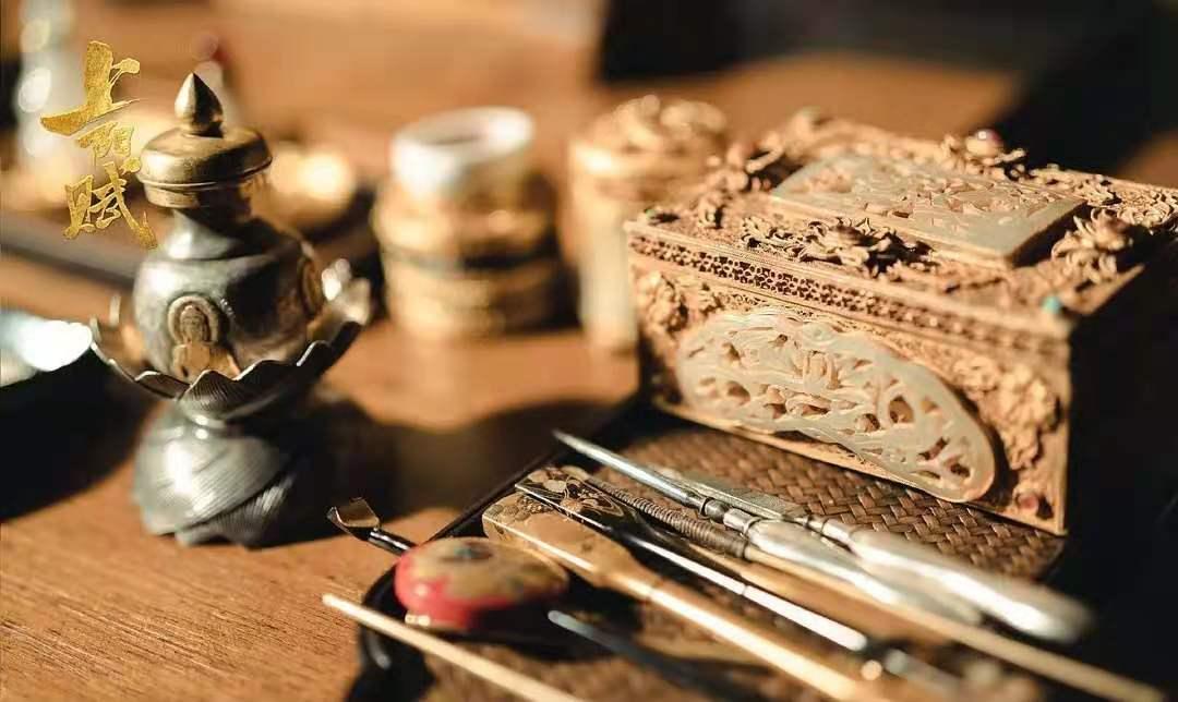 这部披着权谋大戏外衣的剧，依旧摆脱不了十足的玛丽苏剧情