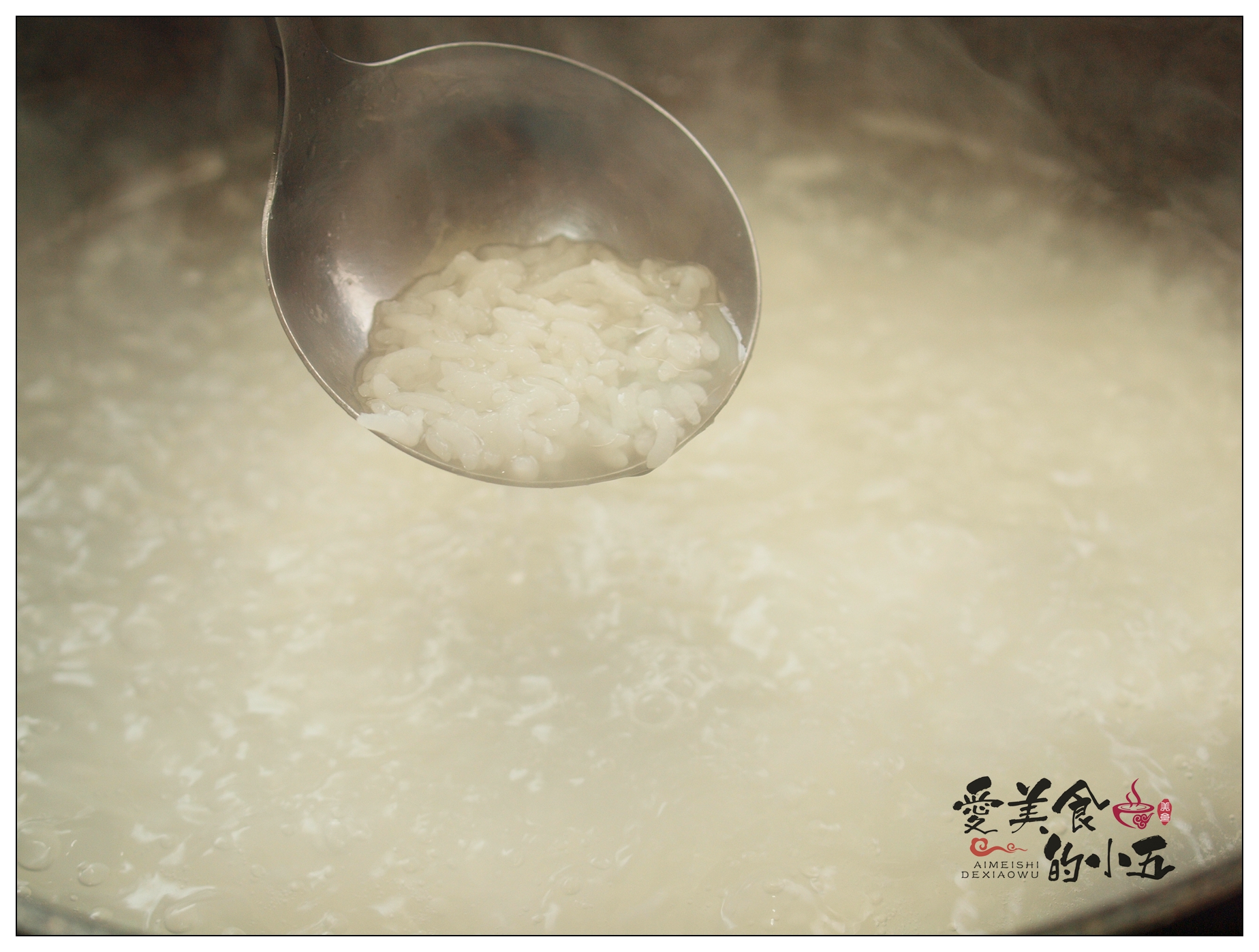 牛骨鲈鱼粥,煎鲈鱼成汤