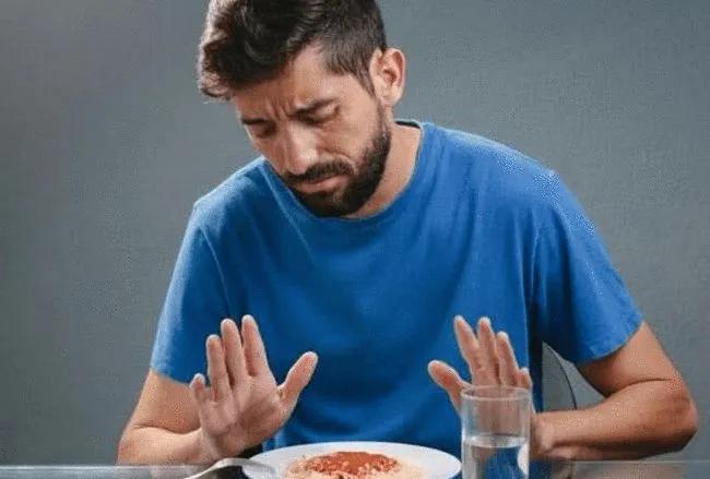 没有食欲、不思食吃点健胃消食的药就行了。不对！看中医辨证论治