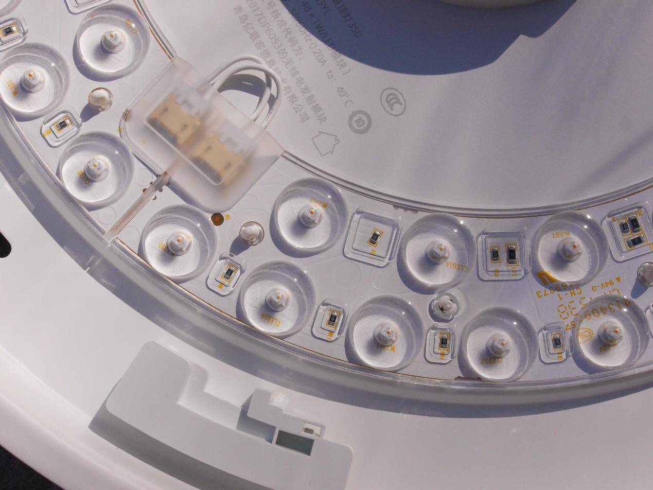 客厅安8个小米智能灯泡,小米筒灯装客厅够亮吗