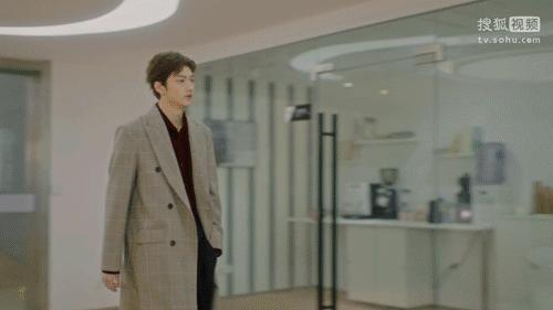 李现白敬亭蔡徐坤张若昀,李现张若昀演的法医秦明