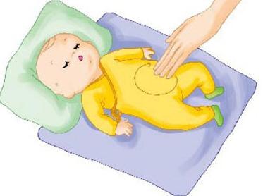 宝宝总是便秘不拉粑粑,新生儿不拉臭臭便秘还是攒肚