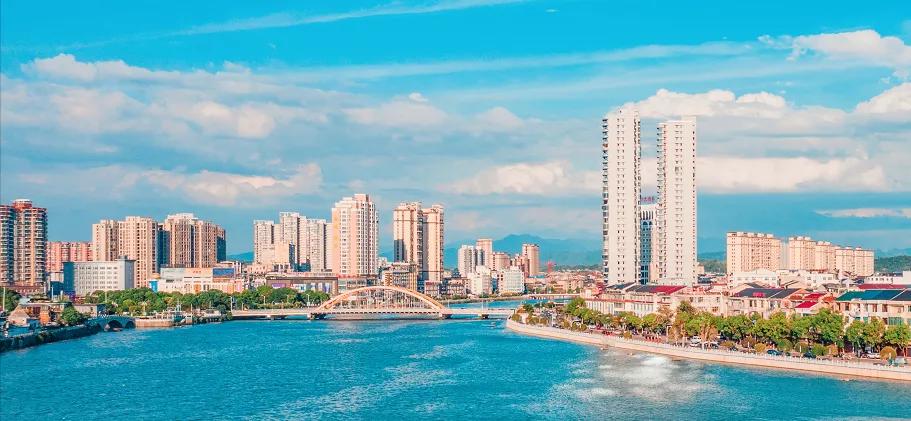 鍏夐槾涔嬪煄骞夸赴,鍏夐槾涔嬪煄涓婇ザ