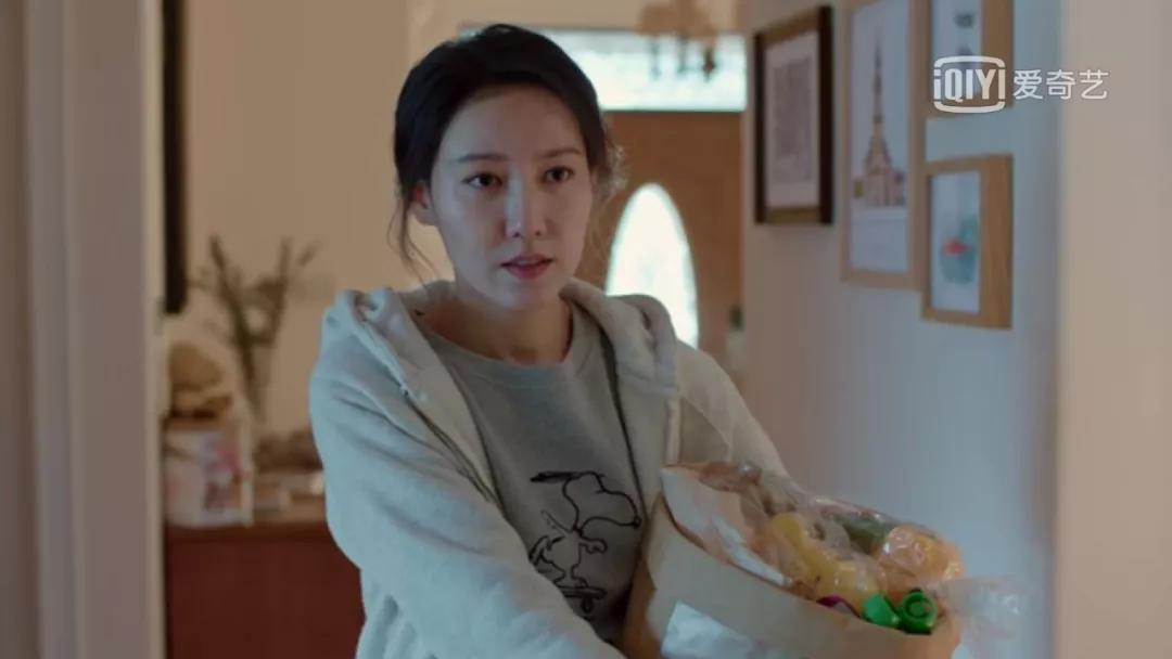 为什么外国人买菜都要抱着纸袋,为什么电视剧买菜都要买芹菜