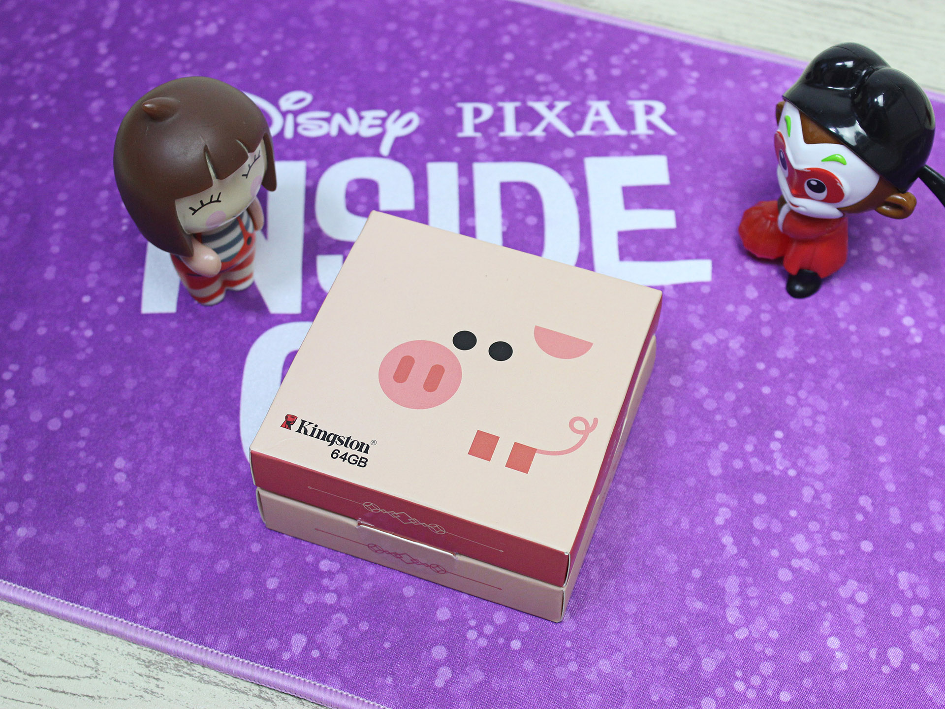 我不是佩奇,金士顿64G猪年生肖U盘悄悄萌到身边