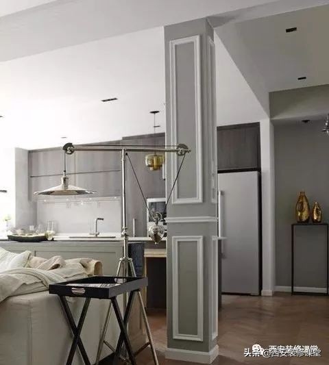 屋里有个柱子怎么装修,屋子里有柱子怎么装修