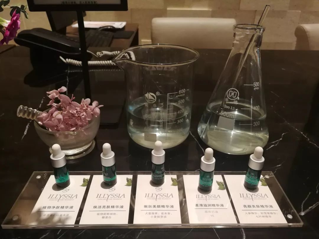 上海街头指压店,横评竖评