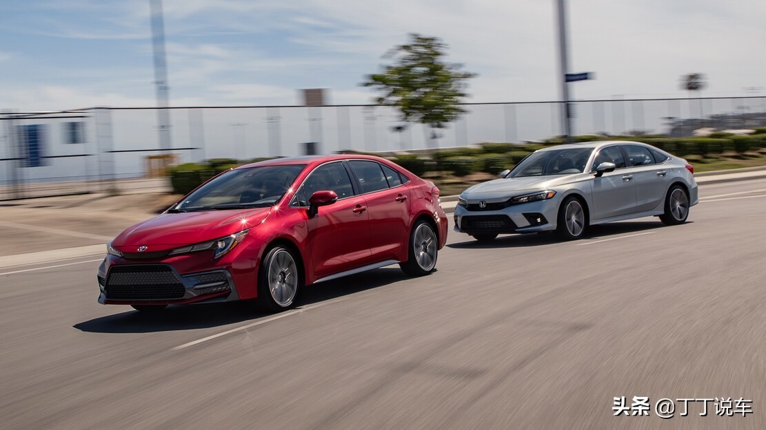12款本田思域和12款卡罗拉哪个好,思域对比丰田卡罗拉