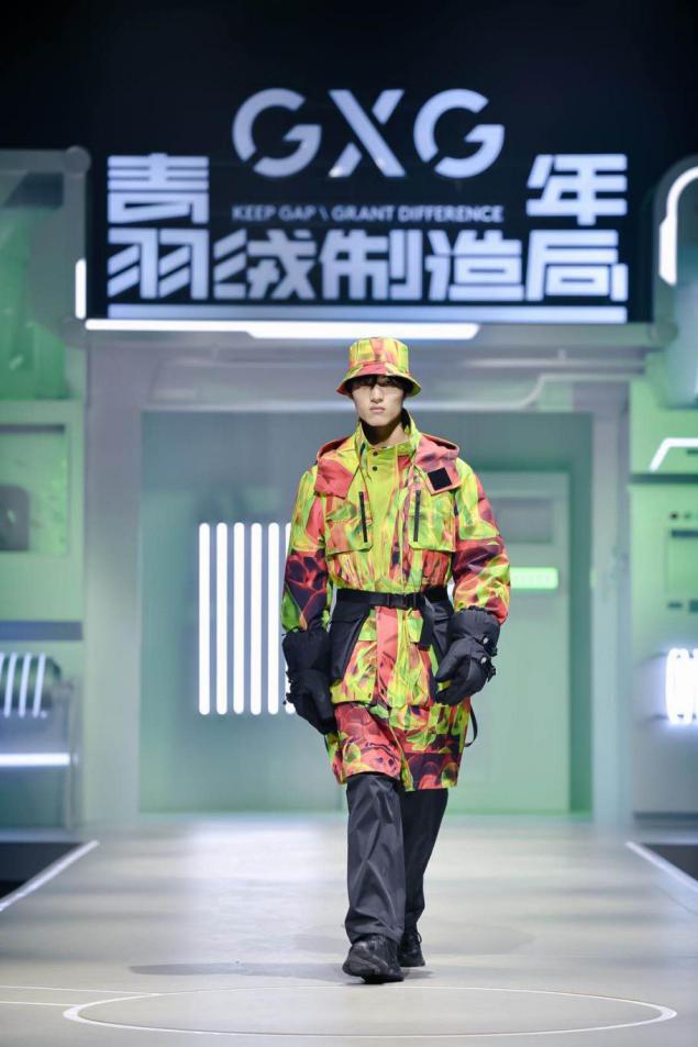 gxg青年羽绒制造局回放,gxg范丞丞羽绒服价格