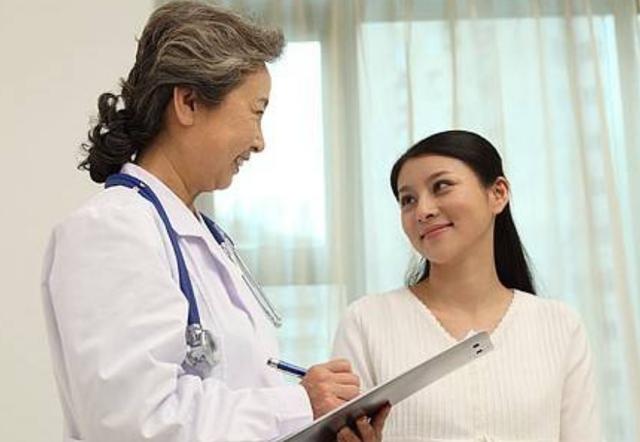 排卵期是不是决定了来经期的时间,排卵期是在来例假之前还是之后