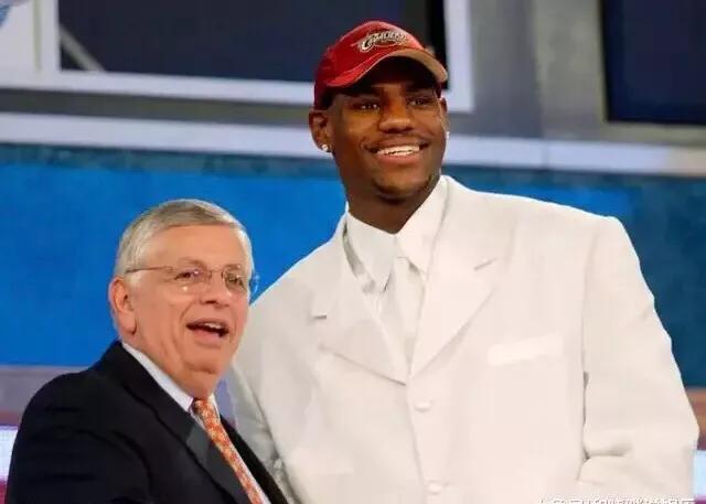 詹姆斯可能父子同台么,詹姆斯是否能和他的两个儿子相遇