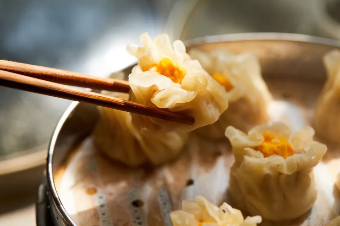 一到10月挤破头，这小镇也太好吃了吧