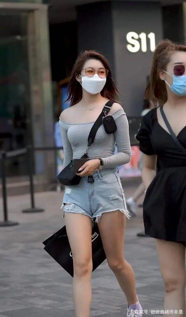 休闲裤如何搭配出高级感女,大腿裤怎样搭配时尚