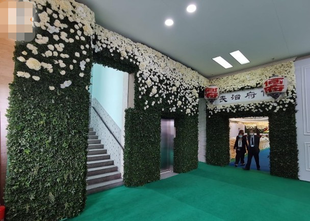 赌王挽联三太四太内容,赌王三位太太的挽联曝光了地位