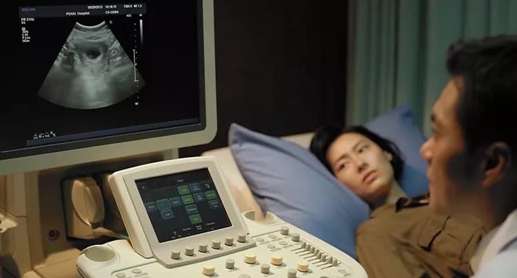 刘强东妹妹生产时羊水栓塞多少岁,刘强东妹妹难产