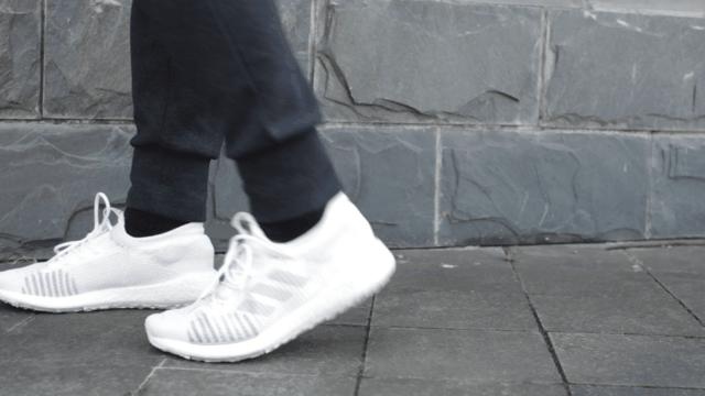 阿迪达斯adidaspulseboosthd测评,阿迪boost对比耐克zoom