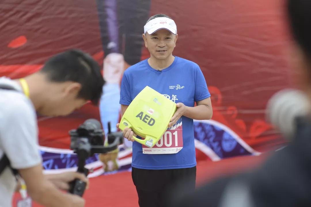 千万条安全第一条切勿随意变道,跑马注意安全讲解