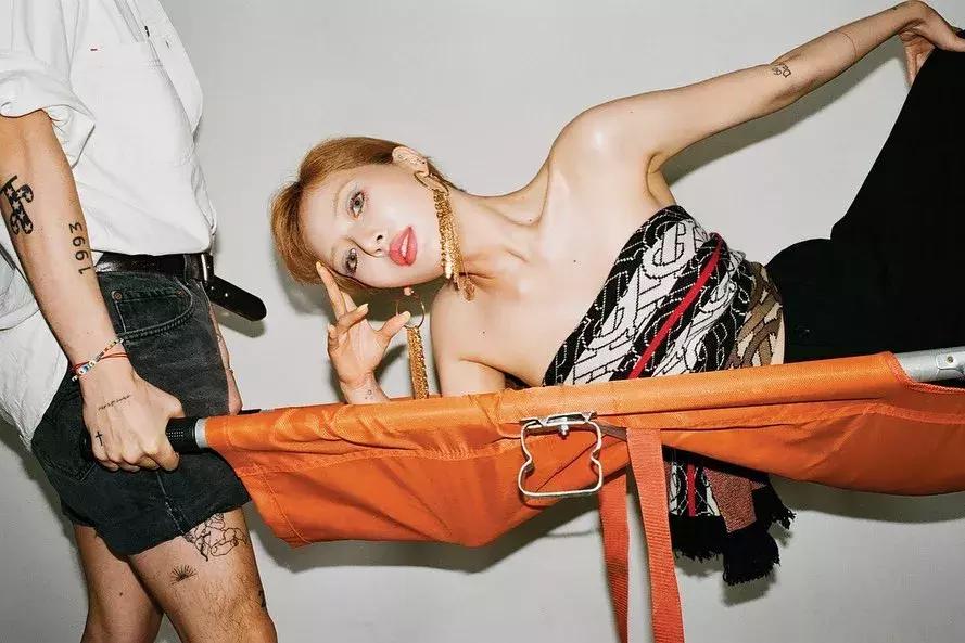 这些丝巾小技巧快学起来,丝巾时尚教学