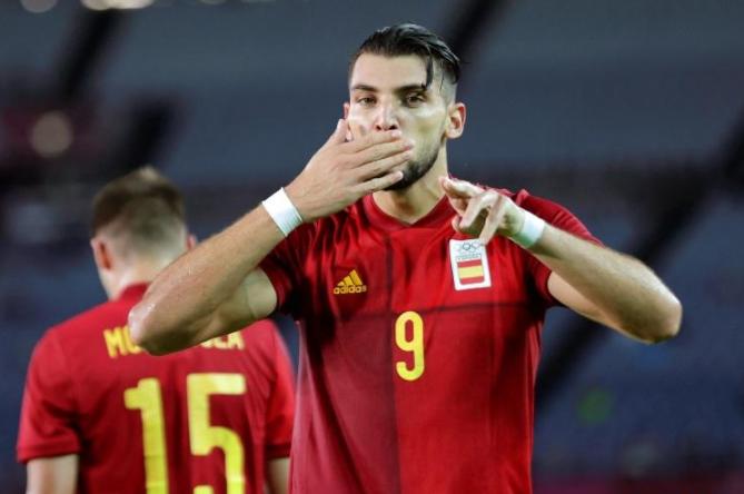 苦等7年!西班牙终于找到世界级中锋,搭档豪华中场,世界杯起飞