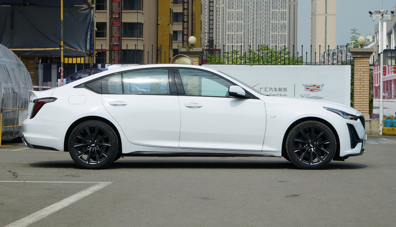 凯迪拉克2014款xts豪华版真实油耗,凯迪拉克显示油耗20个