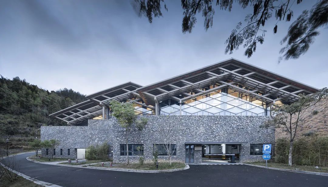 什么是坡屋顶有什么优缺点,什么是坡屋顶保温