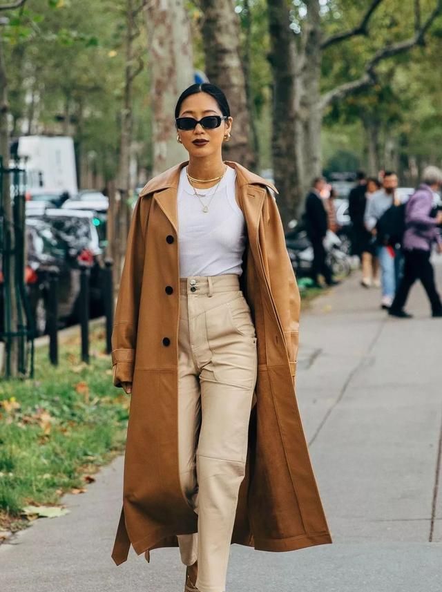 驼色大衣配色法则教你穿出高级感,暖驼色搭驼色大衣好看吗