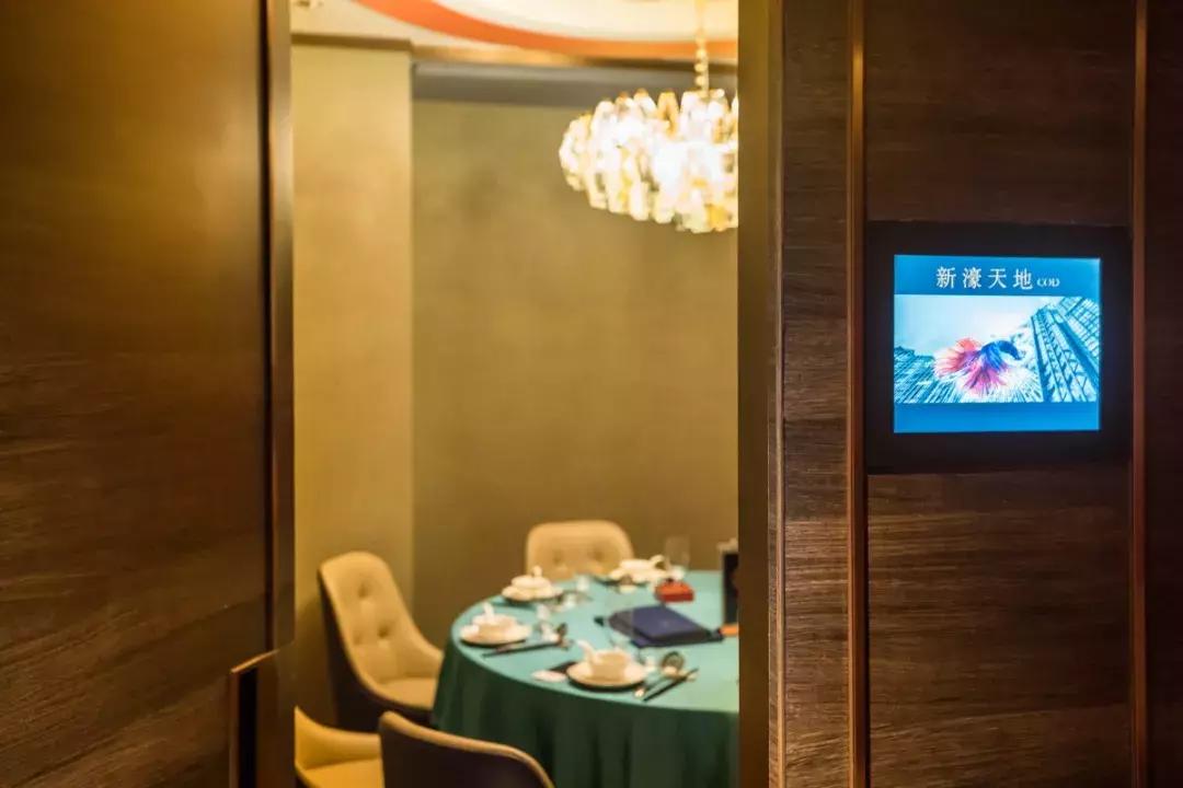 斥资1500万!人广惊现①家*场赌**火锅,明星、赌王千金都来打call