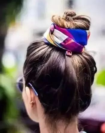 杨紫同款发带辫子,杨紫亲爱的热爱的发带