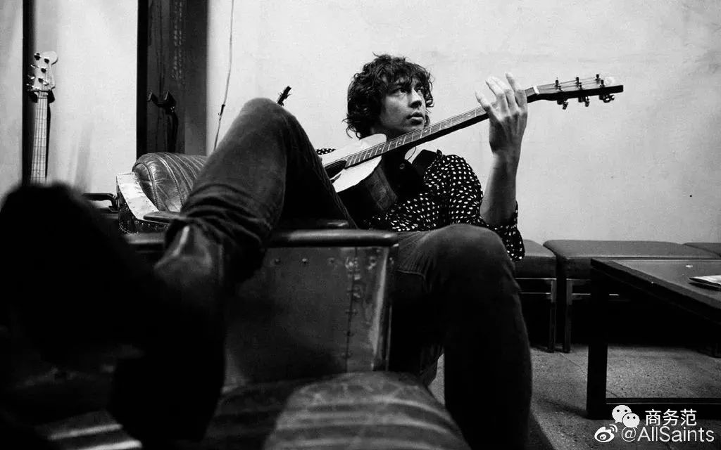 姊呮牴鍐绌挎惌,姊呮牴绂忓厠鏂悓娆剧毊澶瑰厠