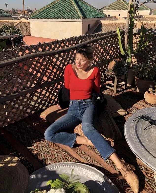 小白鞋不穿容易黄,小白鞋是不是不好卖