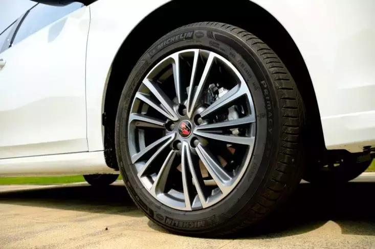 十万以内性价比高的车怎么选,十万级家轿买哪个