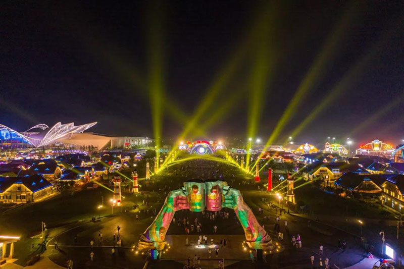 金沙滩啤酒城常态化运营，打造永不落幕的啤酒节