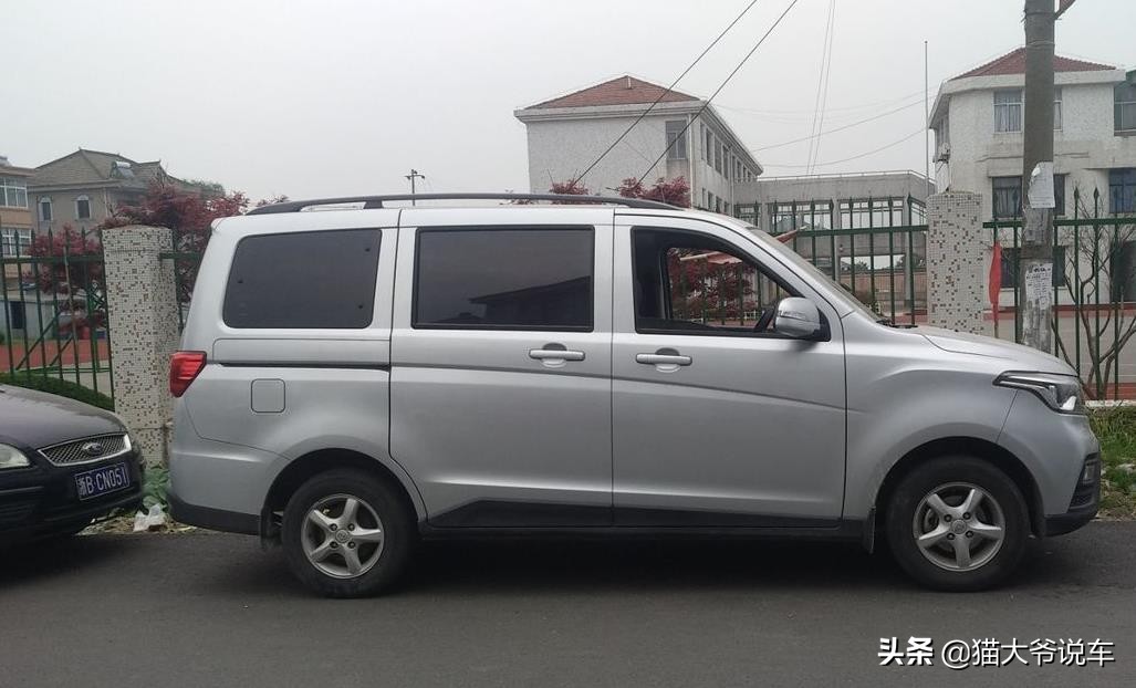 猜猜最后这台神车到底值多少,欧诺s五菱宏光s哪个好