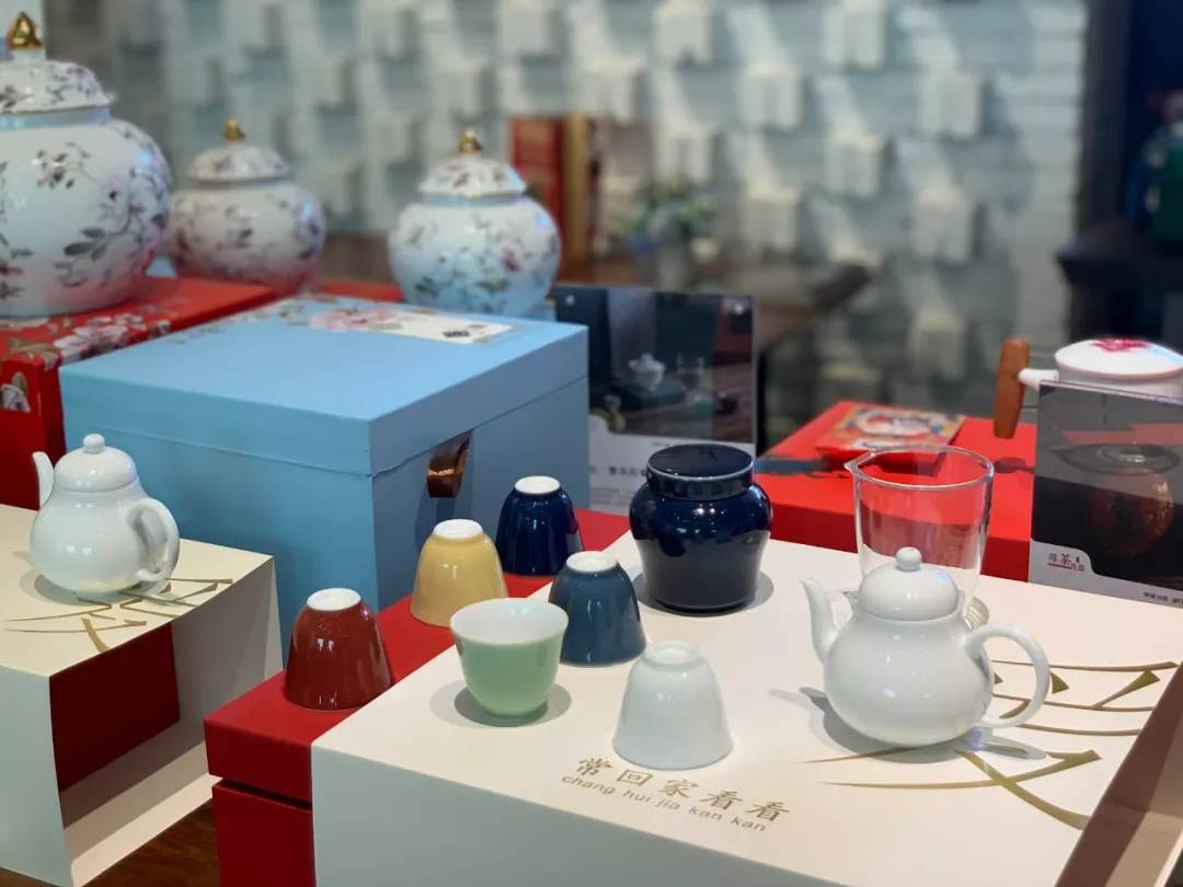 “茶驼纷尚福州站”活动在朽木传奇mubuka展厅落幕