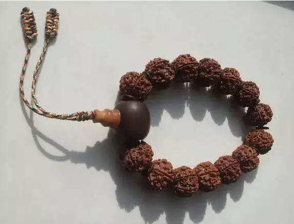 还在为穿绳子穿松紧带烦恼吗,还在为文玩打底烦恼吗