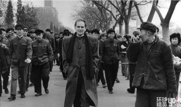 中国时尚的启蒙*皮人**尔·卡丹,用剪裁改变世界的面貌