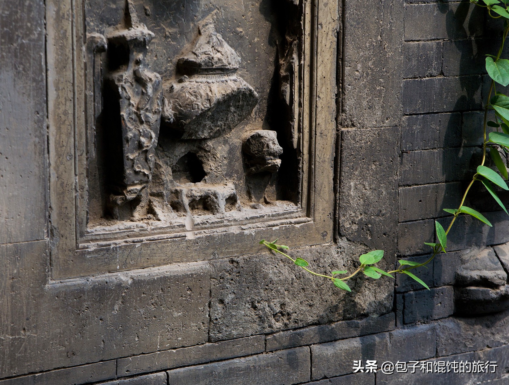 闅愯棌鍦ㄨ儭鍚岄噷鐨勫洓鍚堥櫌,闅愯棌鍦ㄥ洓鍚堥櫌閲岀殑绮鹃洉鎷遍棬