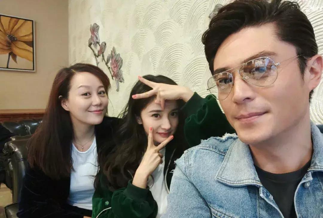 杨幂新剧打脸照片,杨幂蹭过的热度