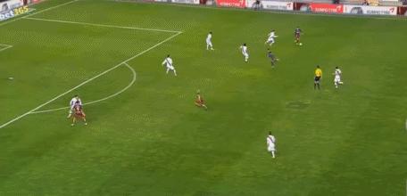 梅西和梅球王对决,这就是球王梅西的21大经典过人