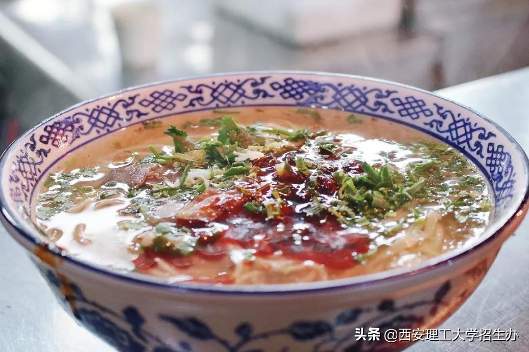 大学食堂难吃?这组图片将颠覆你的认知!