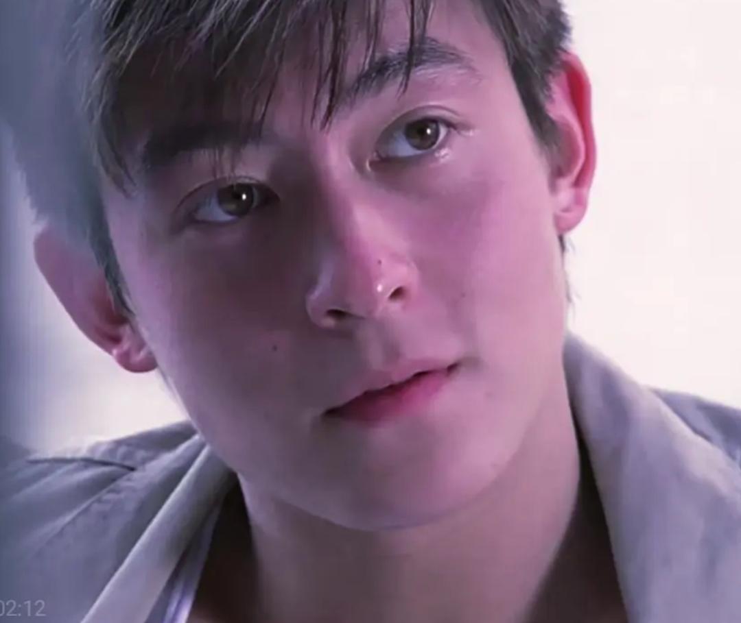 吴彦祖发际线前后对比,吴彦祖闫妮