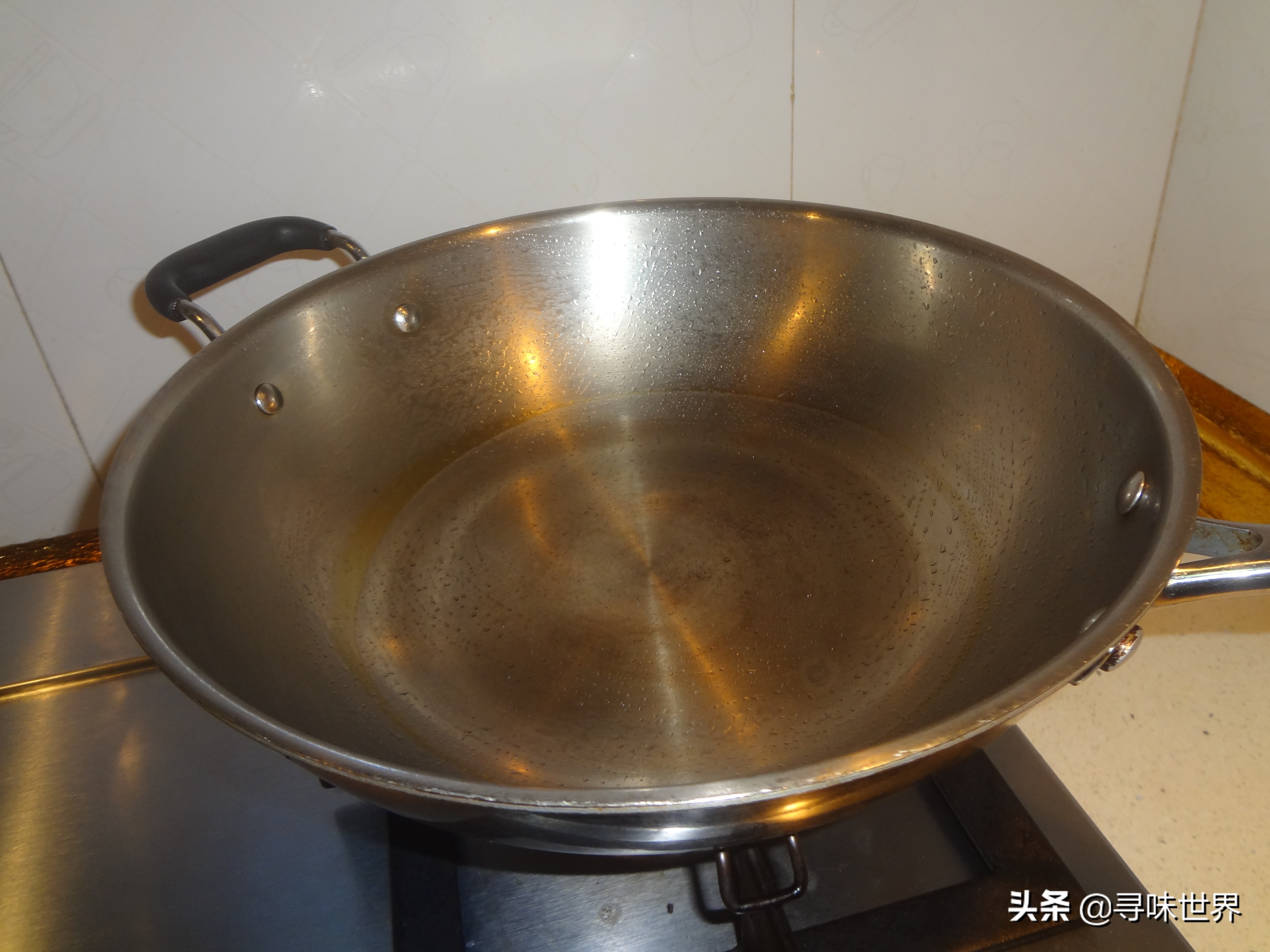 铁锅煎鱼如何防粘锅,煎鱼粘锅用什么办法不粘锅