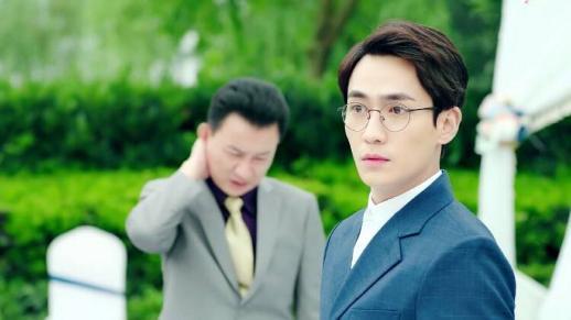 镇魂超级好看，拢龙演的真棒！期待重启