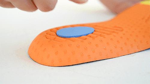 李宁闪击8的鞋垫 (李宁的蓝色鞋垫有什么科技的)