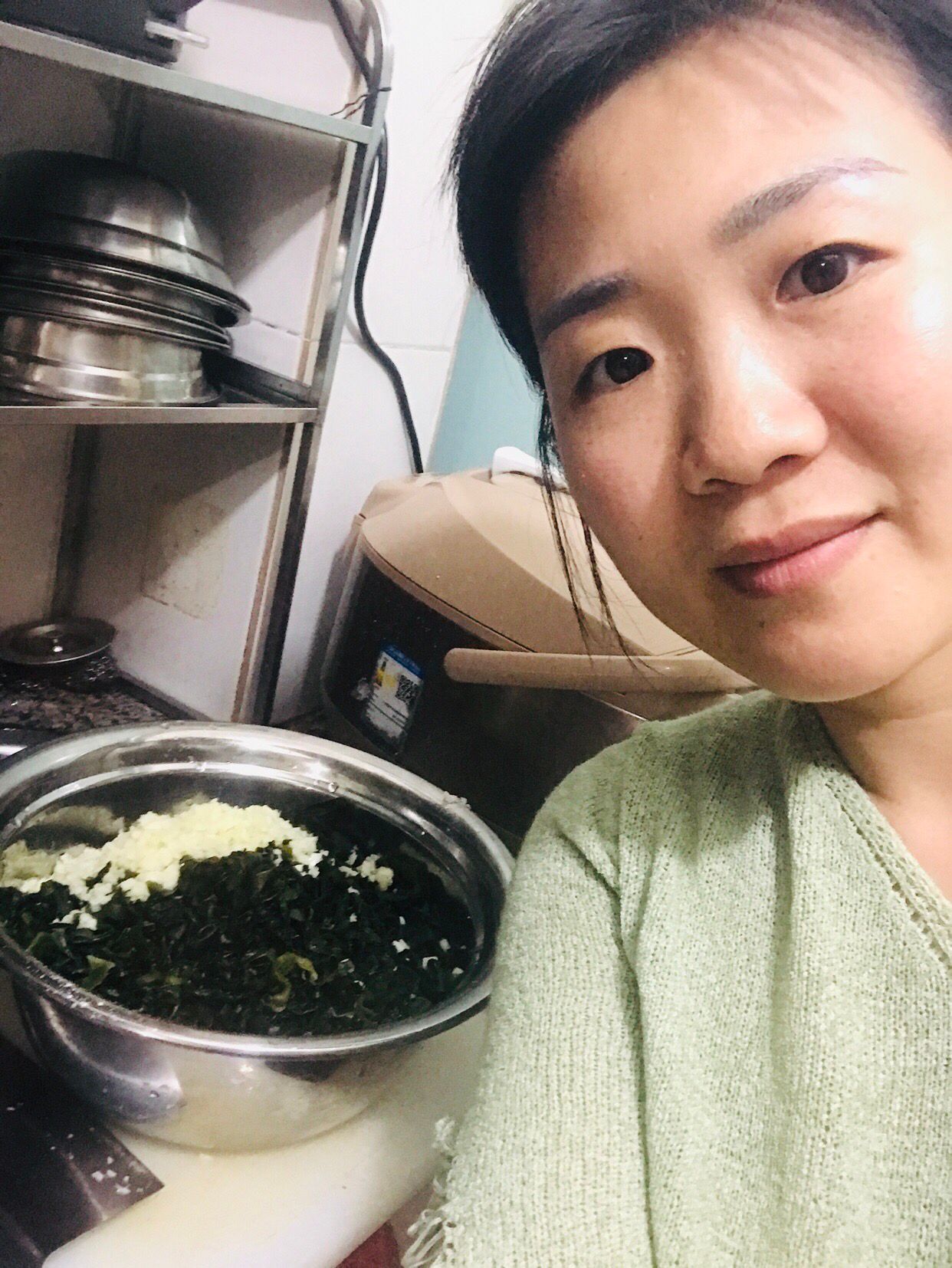 炎热夏季，阿秋教你一道营养又实惠的海洋生态美食“凉拌螺旋藻”