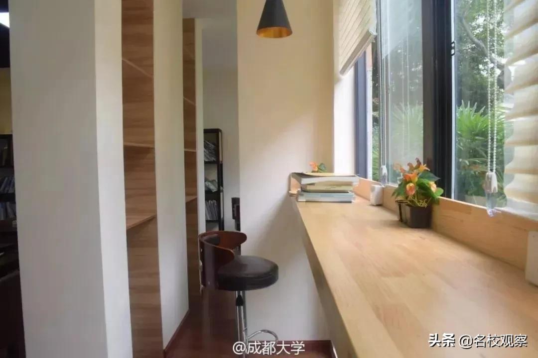 在成都有哪些地方适合大学生旅游,住在大学边上的体验