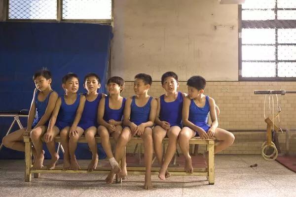 翻滚吧阿信彭于晏牛仔,翻滚吧阿信体育精神