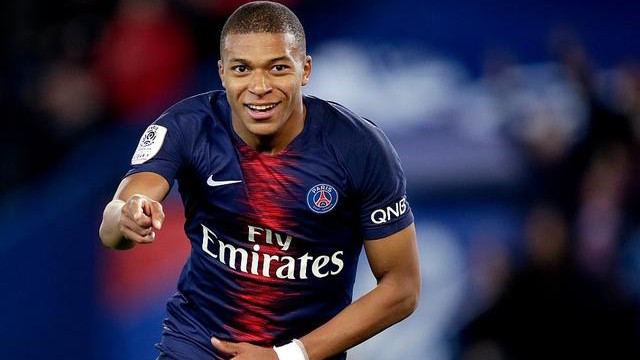 【2022年是个自由身大年,这“11”个人组队就能拿欧冠。】