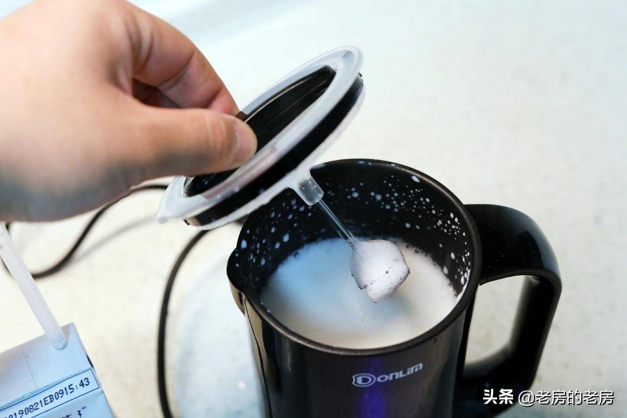 在家喝卡布奇诺，你需要一台什么样的咖啡奶泡机？