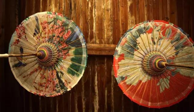 美丽的油纸伞江南水乡独特的风韵,撑一把油纸伞感受一种朦胧的美